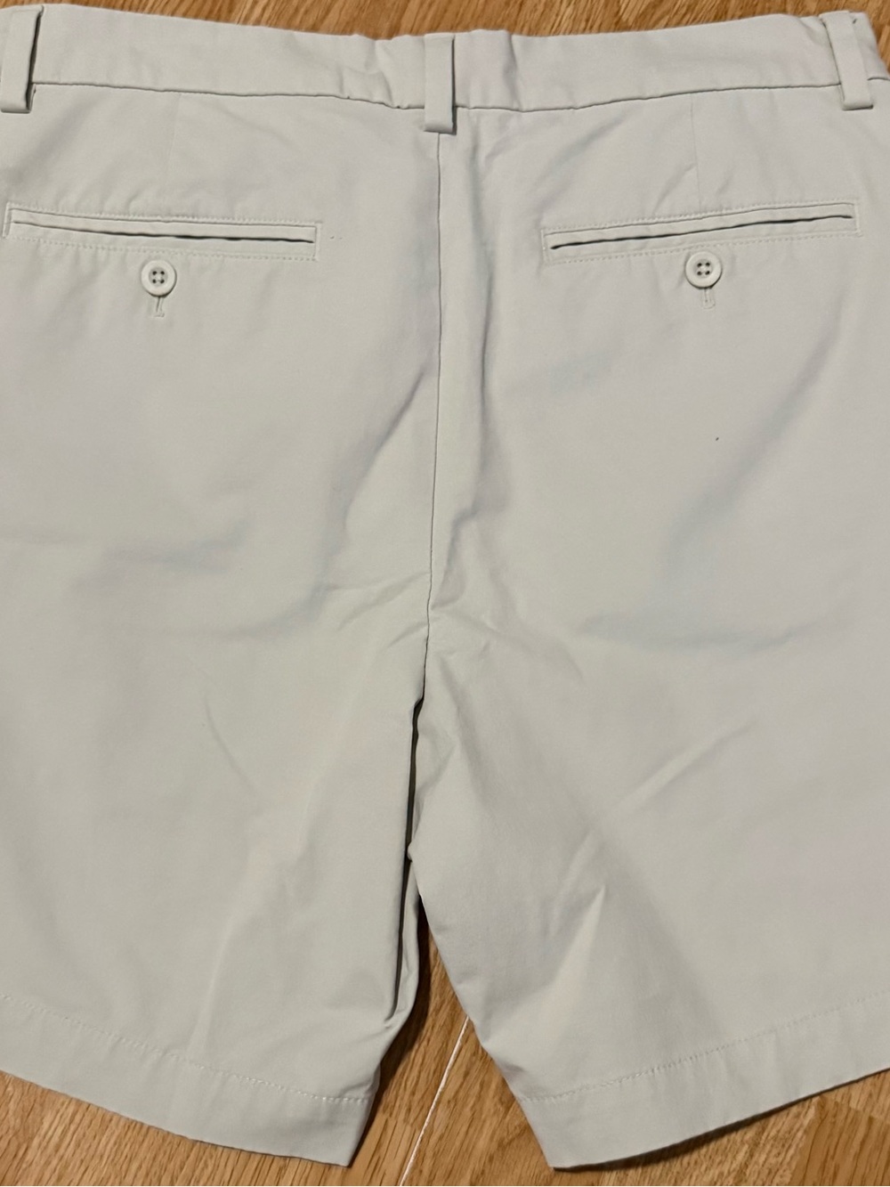 Vineyard Vines Shorts Men Beige On The Go OTG Performance Golf Size 28 - Picture 2 of 3